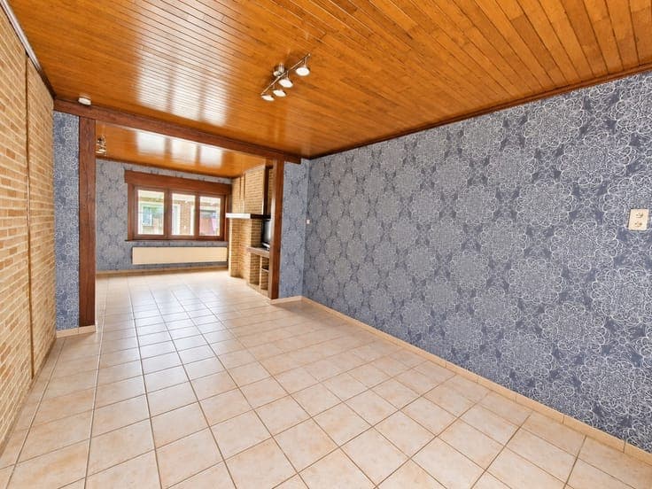 Ruime gezinswoning met 3 slaapkamers, garage en bijzonder...