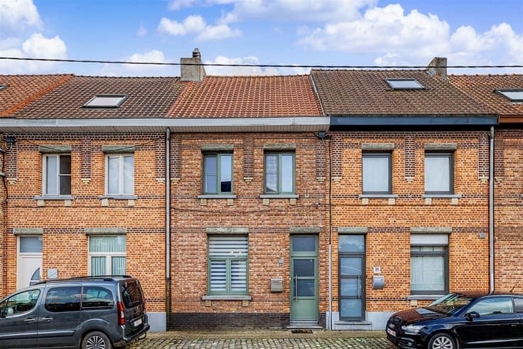 Te renoveren woning met zuidgerichte tuin