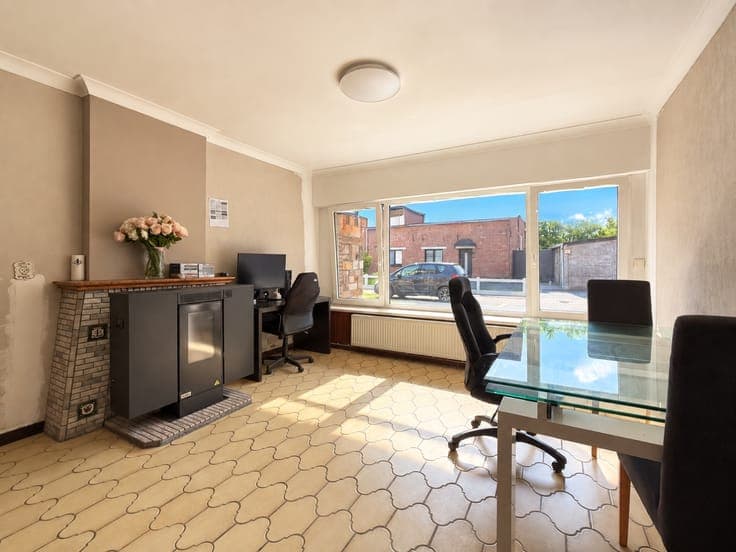 Te koop, perfect onderhouden woning met 5 slaapkamers en ...