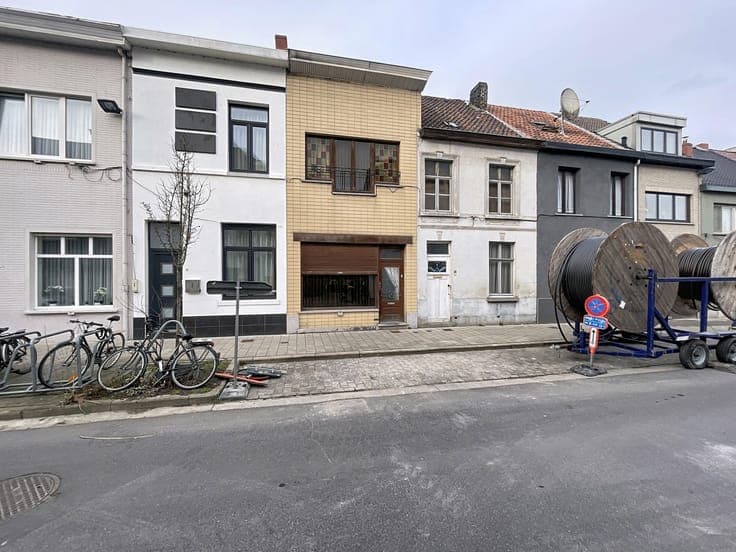 Property to renovate in a quiet location in Ledeberg