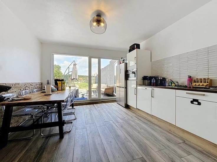 HOUSE OF APPROX. 130 M² WITH 3 BEDROOMS + OFFICE - TERRACE &