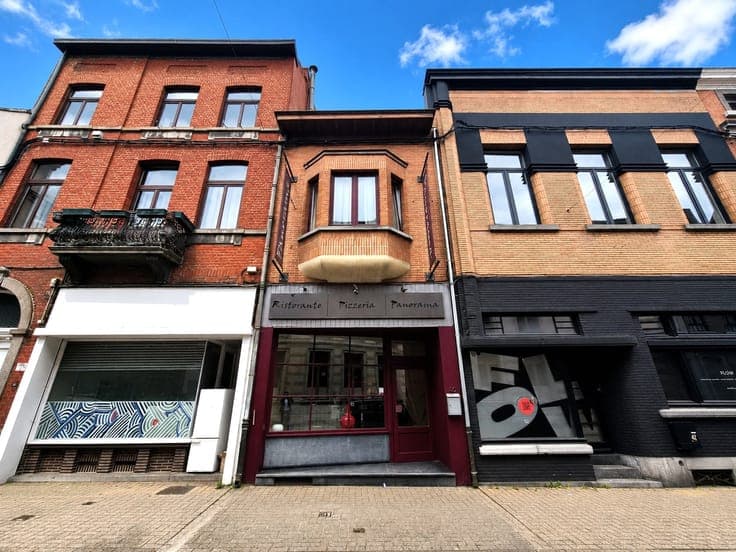 Commercial building
