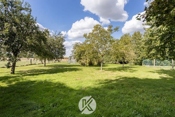 Villa op 31a in een groene omgeving