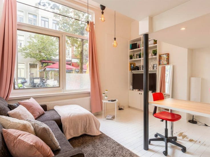 Revenue property at Marnix Place with 4 units