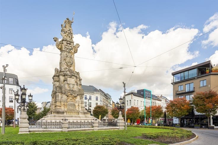 Revenue property at Marnix Place with 4 units