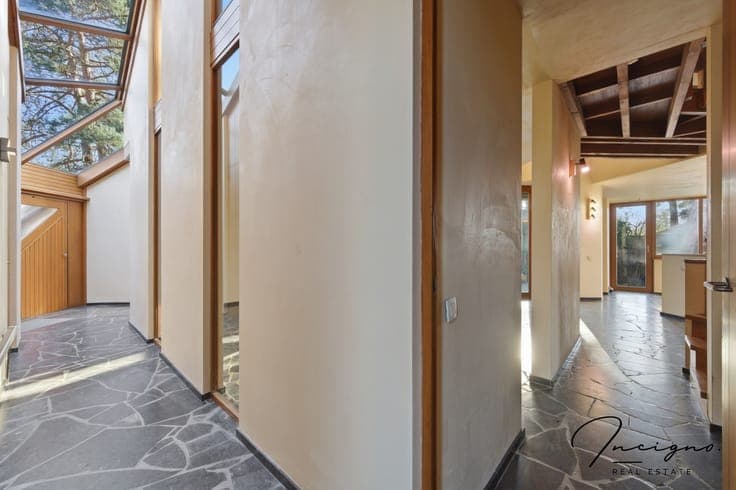 Uitzonderlijke architecturale woning met zicht op het mee...