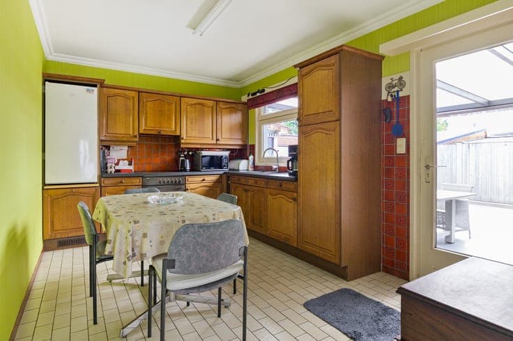 Instapklare woning met 2 slpkrs en ruime tuin te Beerzel