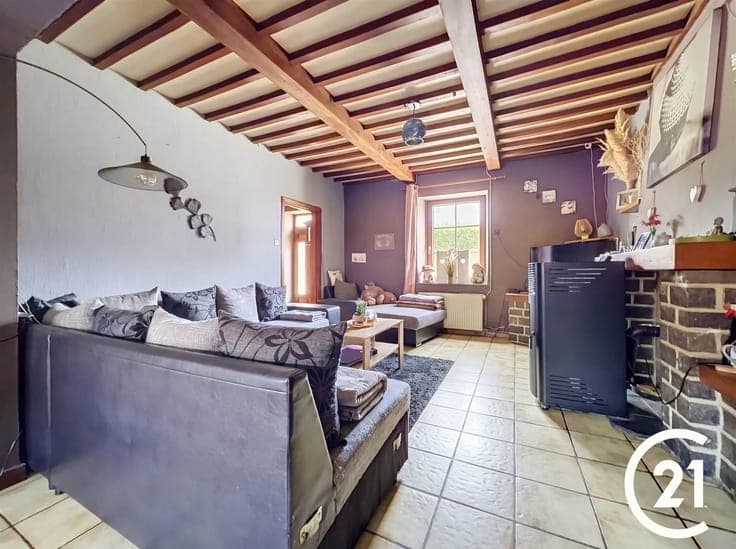 Maison 3 façades en pierres à Pessoux !