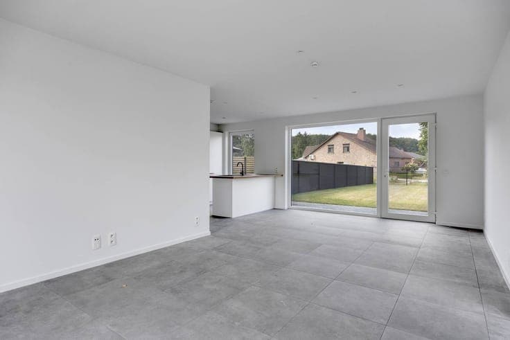 Semi-detached new-build house with 3 bedrooms for sale in Me