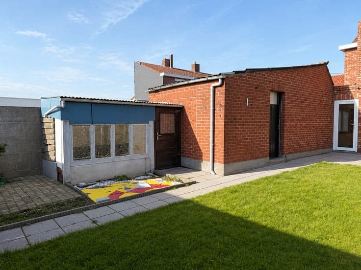 Rustig gelegen casco half open woning met 3 slaapkamers, ...