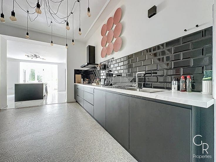 A splendid bourgeoise house dating from 1910