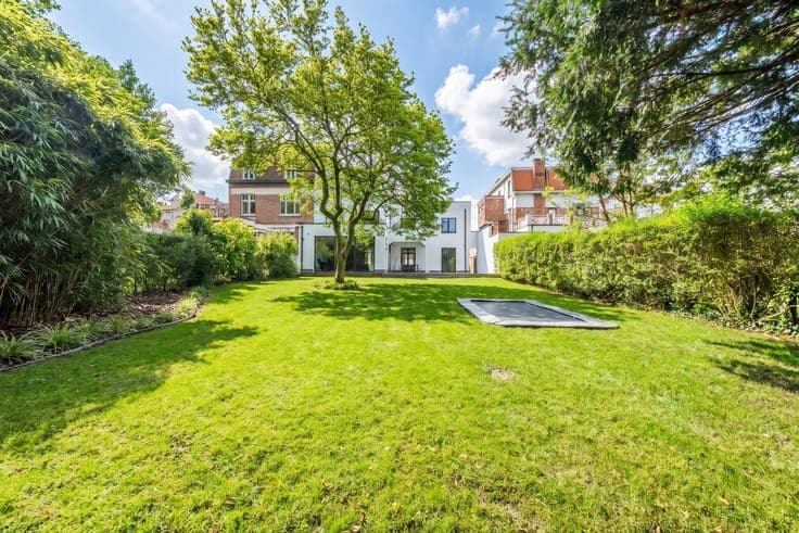 Stockel - Exceptional semi-detached villa on a 7 acres plot