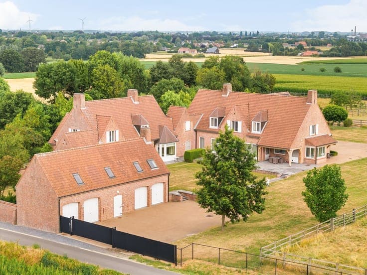 Prachtige landelijke villa met 785m² woonruimte op 2,5 ha...