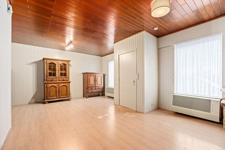 House with plenty of potential, garage and garden along the…
