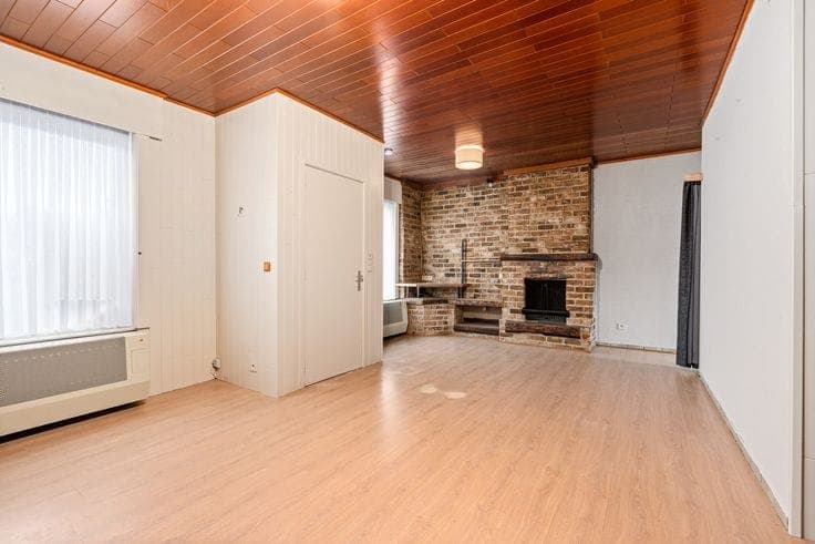 House with plenty of potential, garage and garden along the…