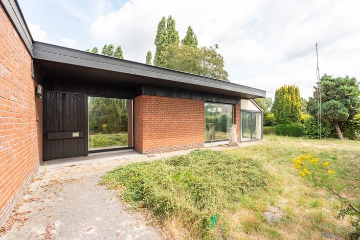 Centraal gelegen gelijkvloerse woning met royale tuin op ...