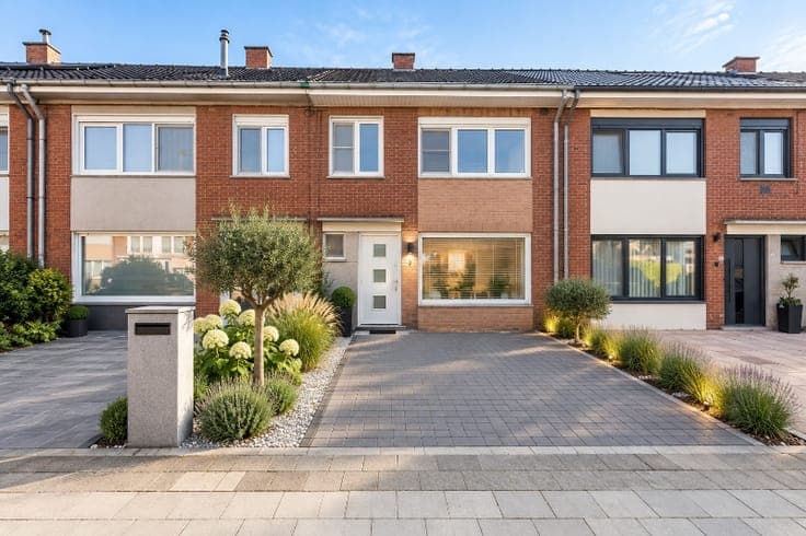 Rustig gelegen woning met 4 slaapkamers, terras en tuin (...