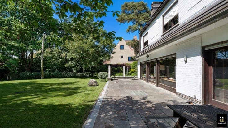 Detached villa on 1,700 sqm in quiet cul-de-sac