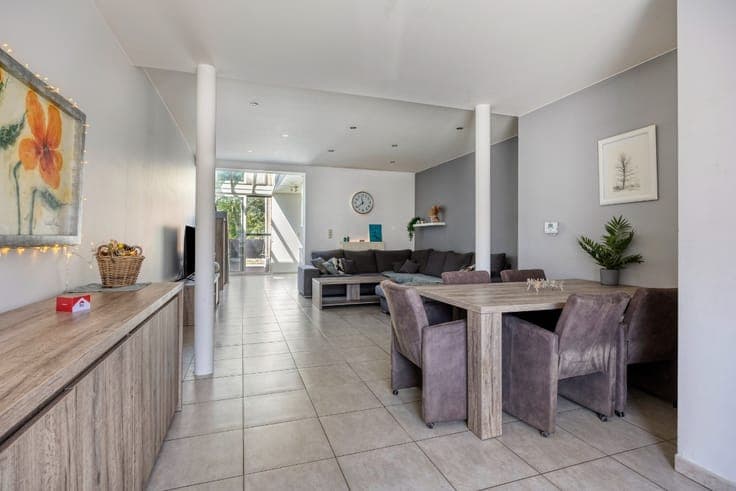 Bright family home with sunny garden