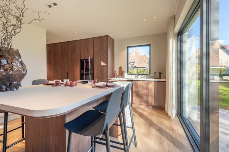 Tastefully renovated villa