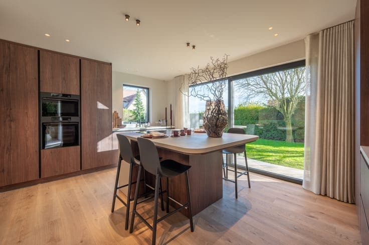 Tastefully renovated villa