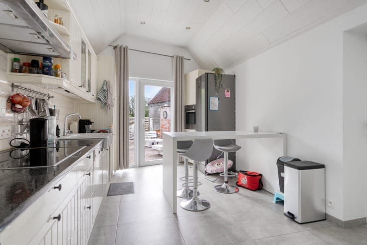 Charmante halfopen woning te koop in Oostkamp - Perfect v...