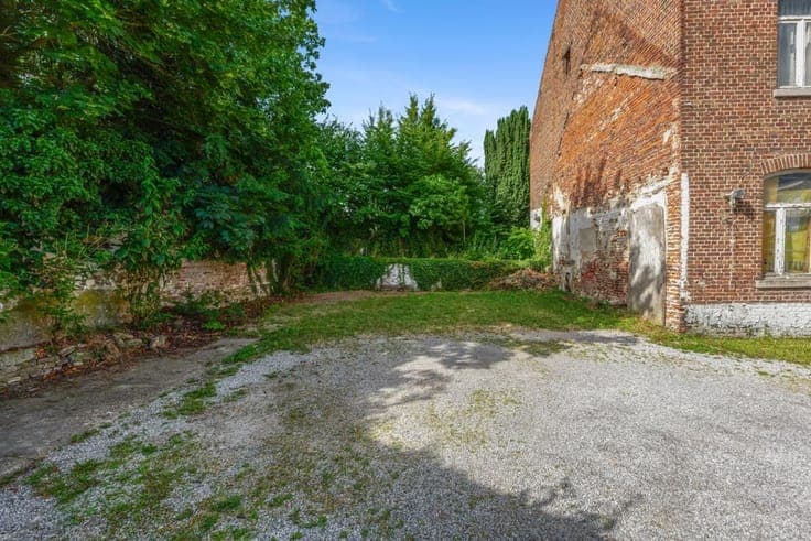 KARAKTERVOLLE BESCHERMDE WONING MET UNIEKE RENOVATIEKANSEN