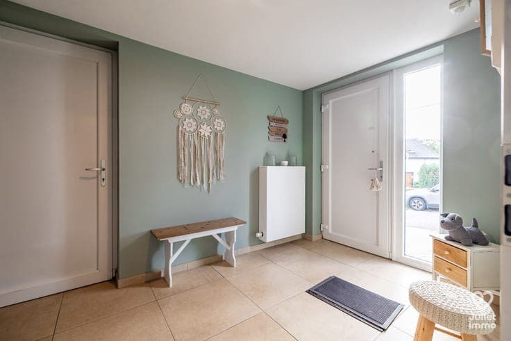 Maison 4 façades récente, lumineuse et économe à découvrir
