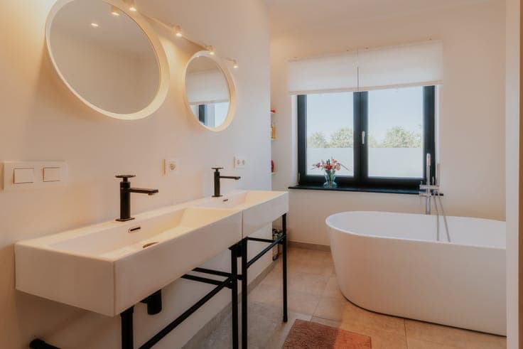 Hedendaagse ingerichte GEZINSWONING mét 3 slaapkamers én ...