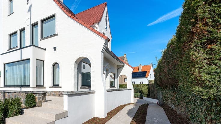 Recently renovated semi-detached house for sale, just a f...