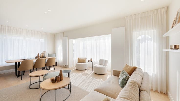 Recently renovated semi-detached house for sale, just a f...