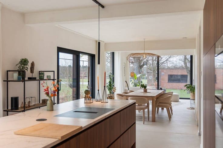 Beautifully finished house (EPC A) with warehouse in Branst