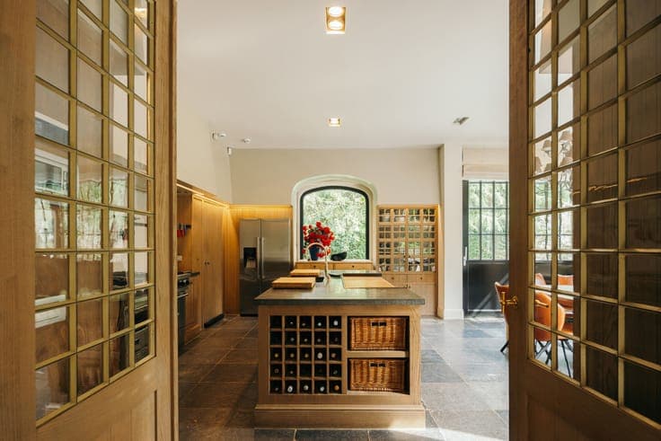 A stately villa in the Norman style in a prime location in S