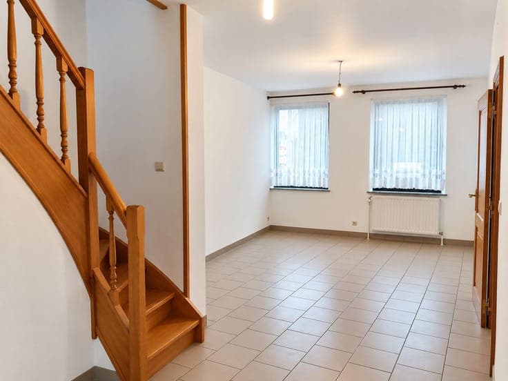 MONT-SUR-MARCHIENNE Maison 3 chambres avec garage et espace