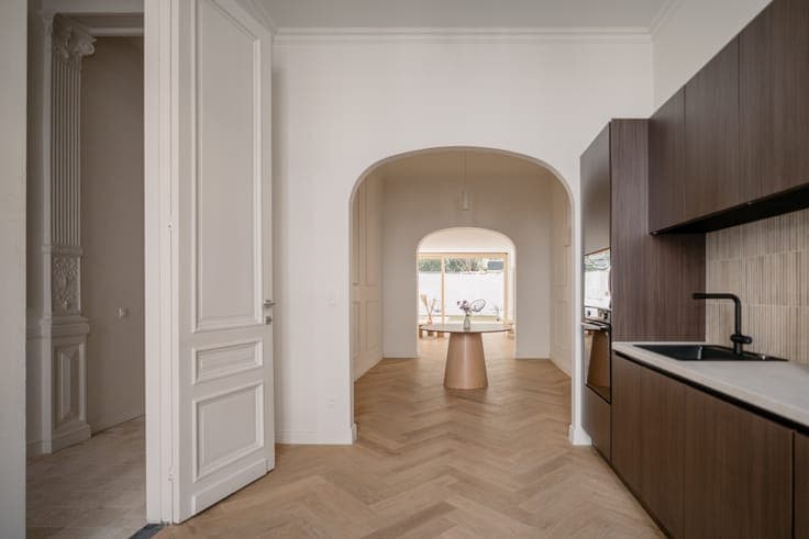 Fully renovated house with a charming city garden