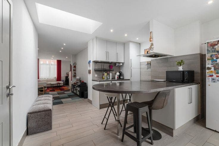 Spacious family home of 170 m² with a sunny garden near Pla…
