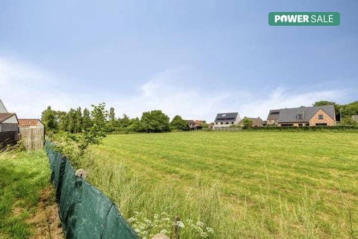 Detached house on a large plot for sale in Veldegem