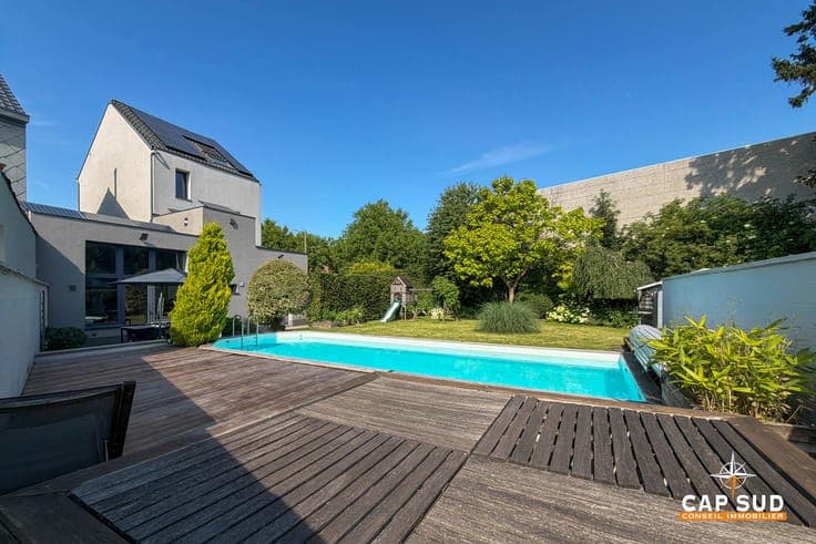 Maison de Maître rénovée avec piscine à Feluy