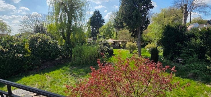 5-bedroom villa in need of renovation
