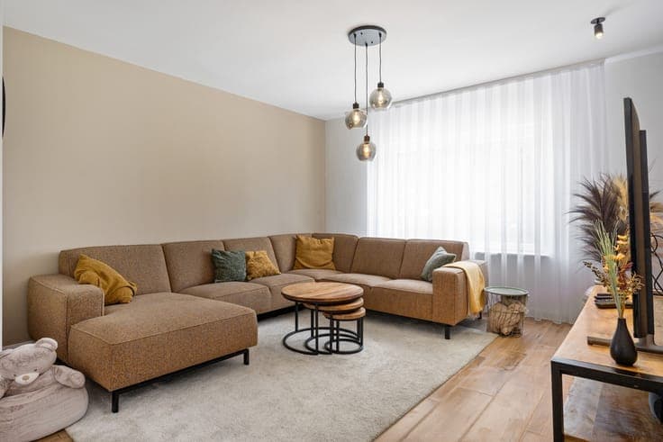 Recent gerenoveerde woning met 4 slpkrs en tuin