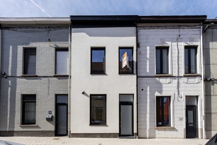High-quality renovated townhouse in downtown Aalst.