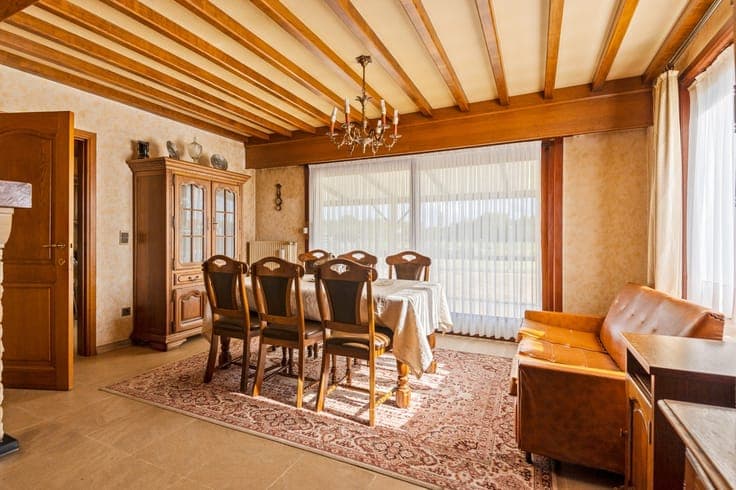 Gelijkvloerse woning op een perceel van 10180m²!