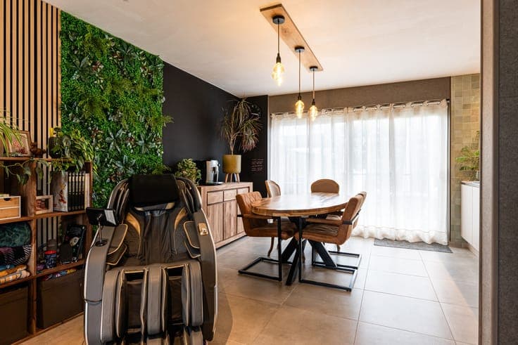 Recente woning met vier slaapkamers in rustige wijk te As...