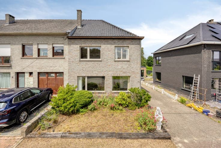 Family Home – 3 Bedrooms, Cosy Garden and Spacious Driveway