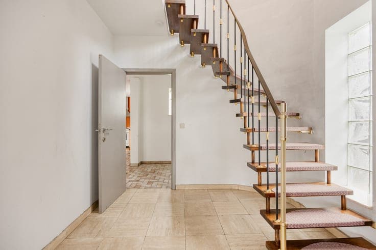 Family Home – 3 Bedrooms, Cosy Garden and Spacious Driveway