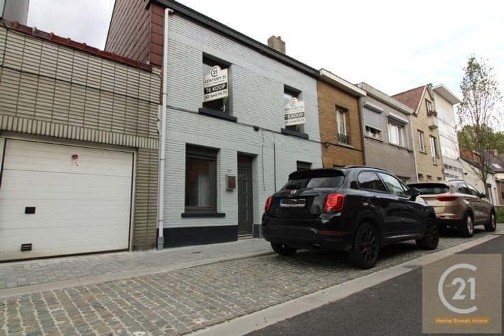 Recently renovated house with 3 bedrooms and 2 bathrooms