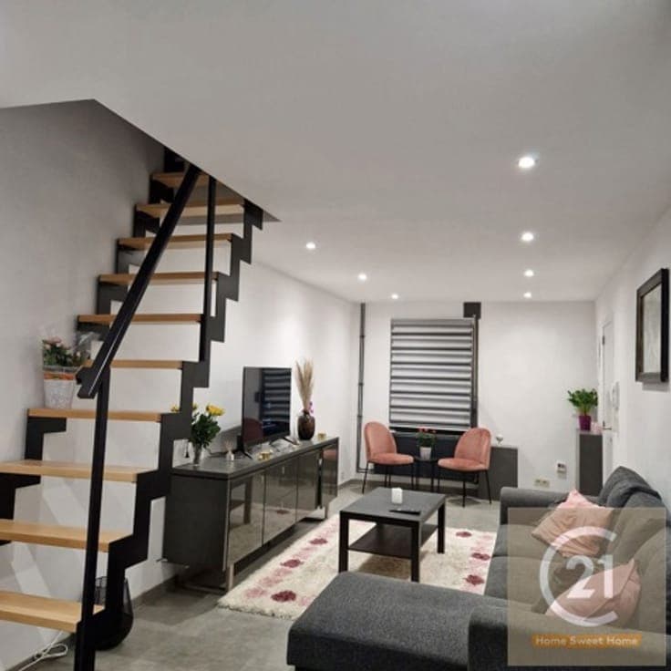 Recently renovated house with 3 bedrooms and 2 bathrooms