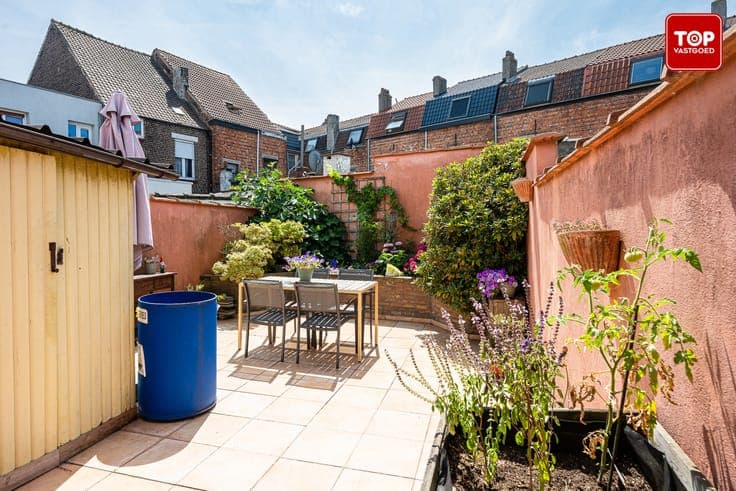 Instapklare woning met gezellige tuin op centrale ligging