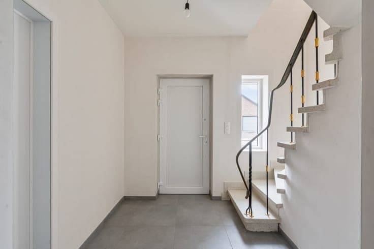 Totaal gerenoveerde woning op een perceel van 11are