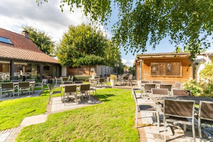 Well-located charming property with lots of potential!